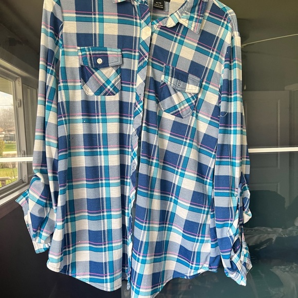 Blue plaid top - Picture 1 of 3